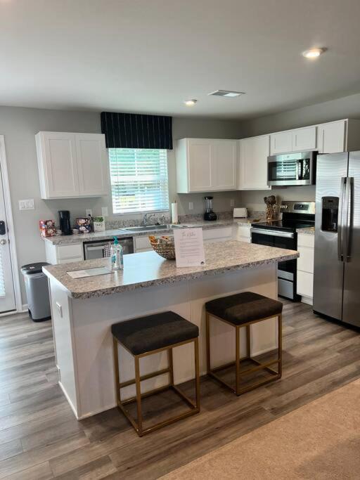 Family Friendly 4Br Home Near Ft Gregg Adams Vsu Πίτερσμπεργκ Εξωτερικό φωτογραφία